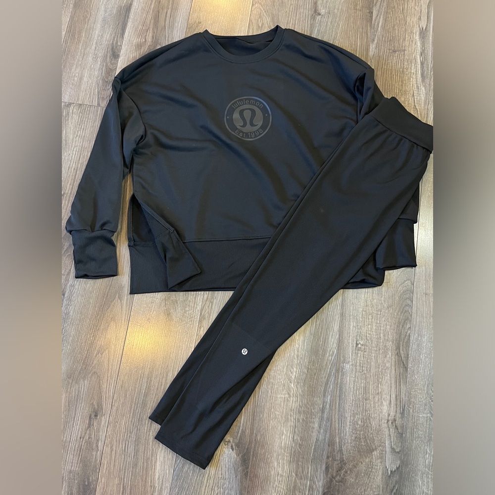 Lululemon black top/bottom set size large